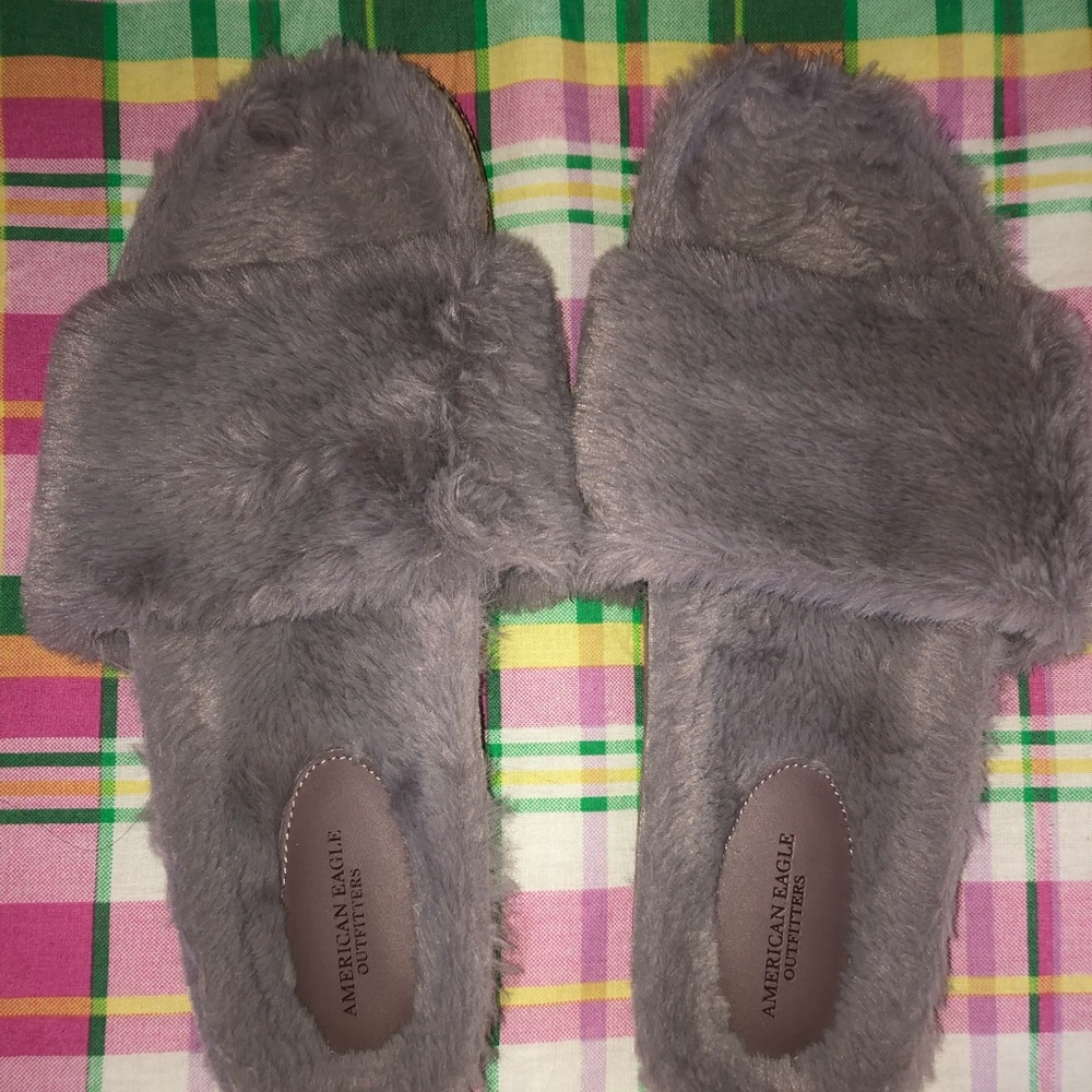 American eagle slippers